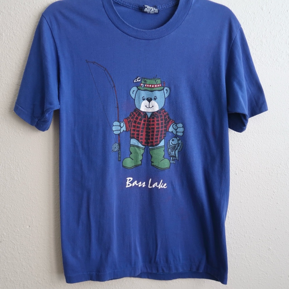 Vintage Unisex Bass Lake Blue Graphic Fishing Bear 50/50 Blend Tee